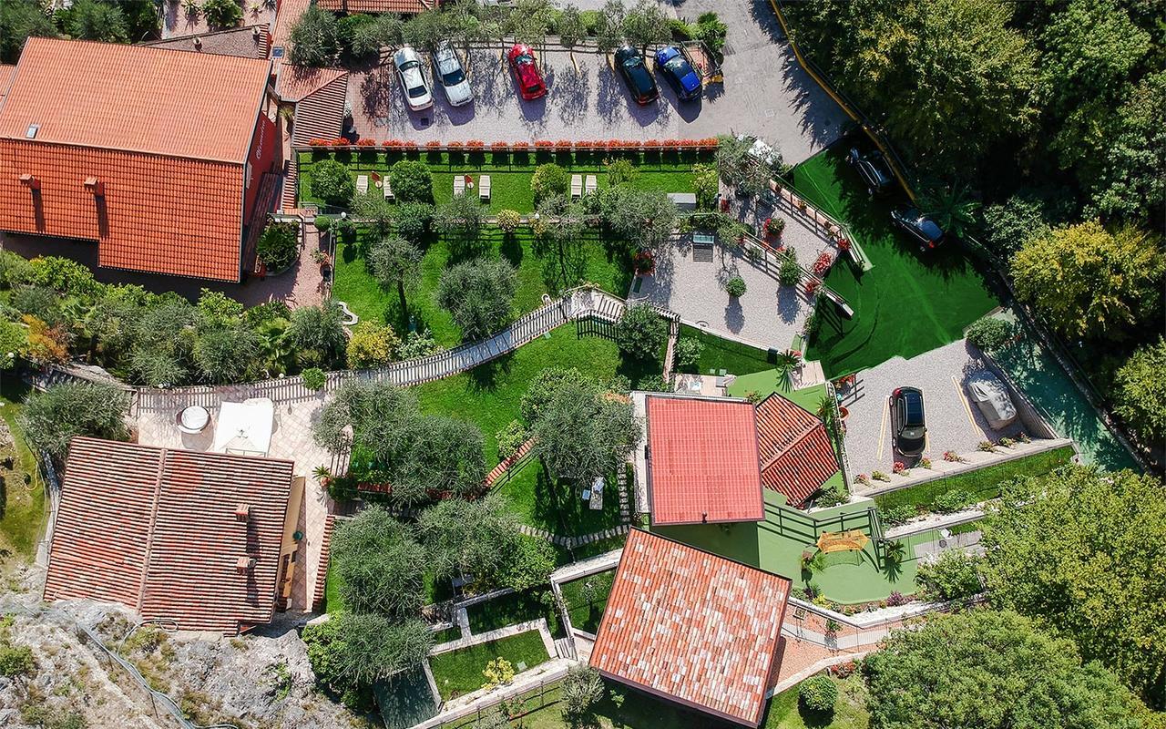 Hotel La Gardenia & Villa Oleandra Limone sul Garda Exterior photo
